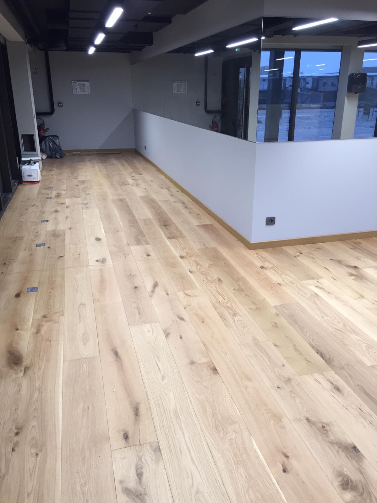 Pose de parquet contrecollé — photo 1