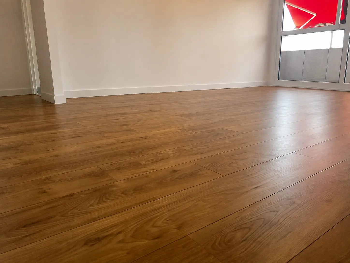 Parquet contrecollé posé dans un salon à Anglet