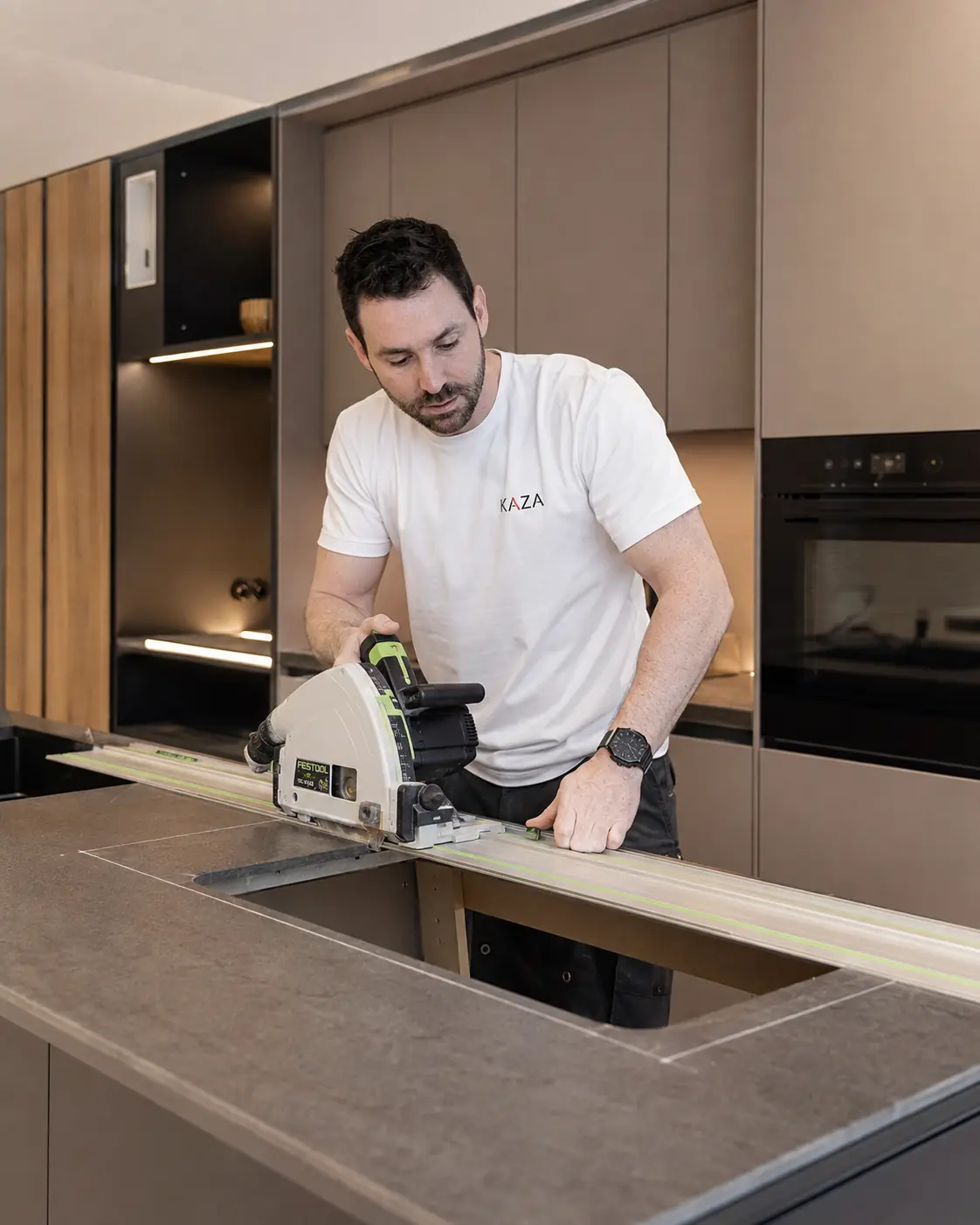 Pose et aménagement de cuisine sur mesure par Kaza